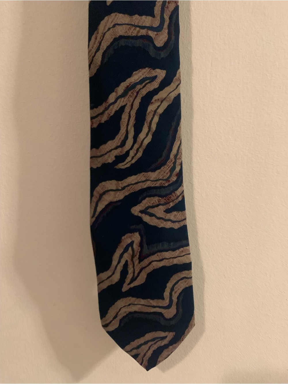 Giorgio Armani Blue and Beige Patterned Tie